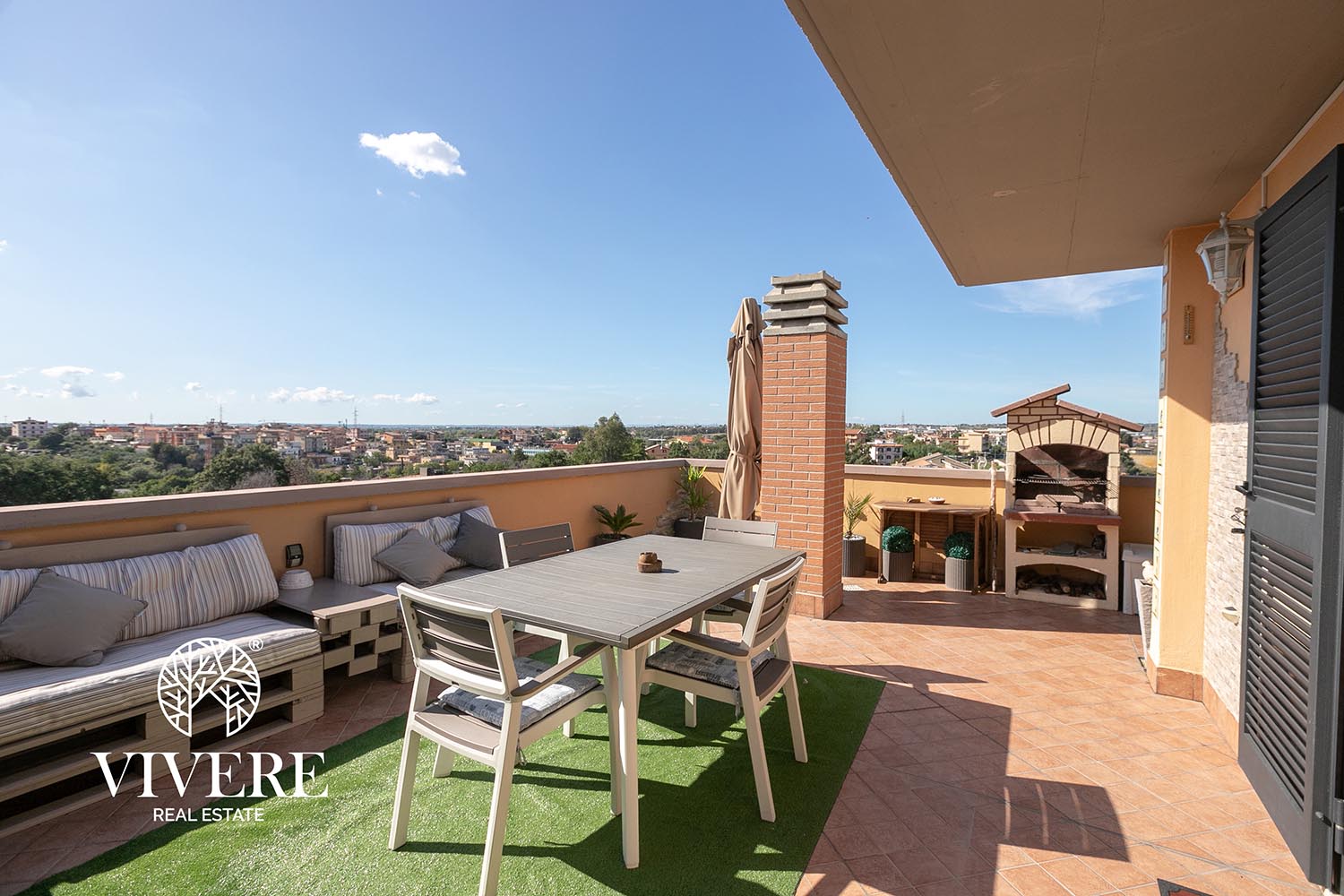 VIVERE Real Estate